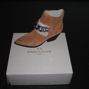 Marc Fisher Henly Medium Natural Size 6.5